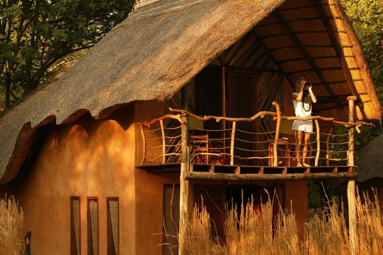 Track And Trail River Camp Kakumbi Exterior foto